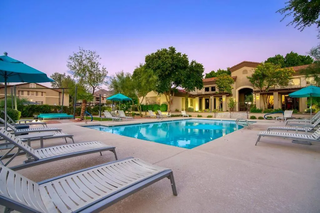 Apartment Modern 3-Br Condo Near West Gate Scottsdale USA